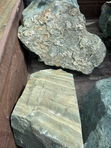 Ландшафтные глыбы зелёные 200-500 килограмм купить в Сатке