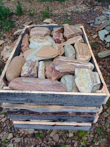 Златолит жёлтый, жёлто-зелёный глыбки и валуны для ланшафтного дизайна купить в Сатке