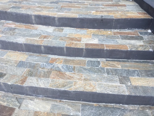 Плитка из Златолита Уральского для лестницы купить в Сатке