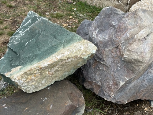 Камни для ландшафтного дизайна зелёные 10-60 килограмм купить в Сатке