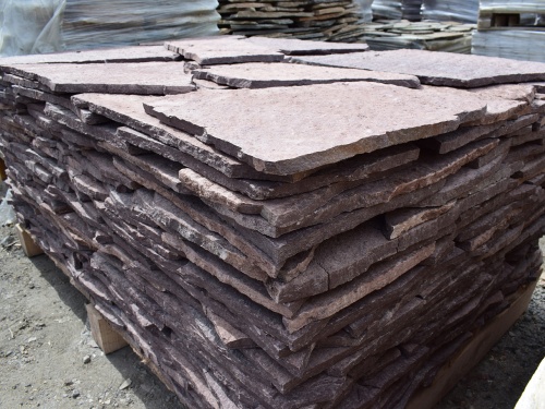 Плитняк лемезит бордовый для облицовки цоколя 20-25 мм  купить в Сатке