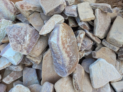 Златолит жёлтый, жёлто-зелёный глыбки и валуны для ланшафтного дизайна купить в Сатке