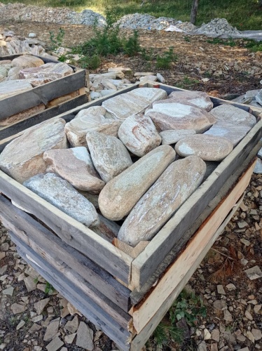 Златолит жёлтый, жёлто-зелёный глыбки и валуны для ланшафтного дизайна купить в Сатке