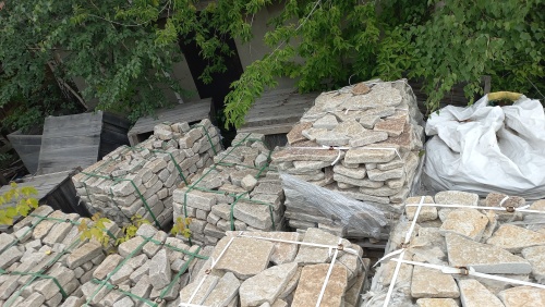 Плитняк гранитный галтованный купить в Сатке