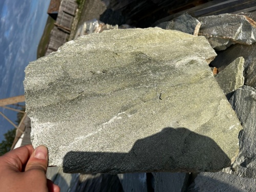 Плитняк златолит зелёный для цоколя, отмостки купить в Сатке