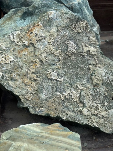 Ландшафтные глыбы зелёные 200-500 килограмм купить в Сатке