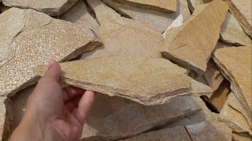 Плитняк златолит жёлтый для цоколя купить в Сатке