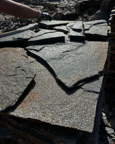 Плитняк златолит серебристый для фасада купить в Сатке