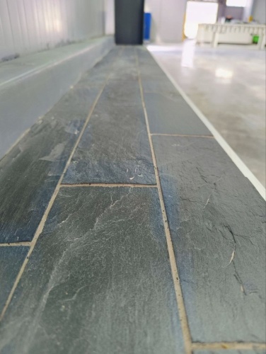 Плитка чёрная из натурального камня фасадная 30 см * 5 см, толщина 7 мм -30 мм купить в Сатке