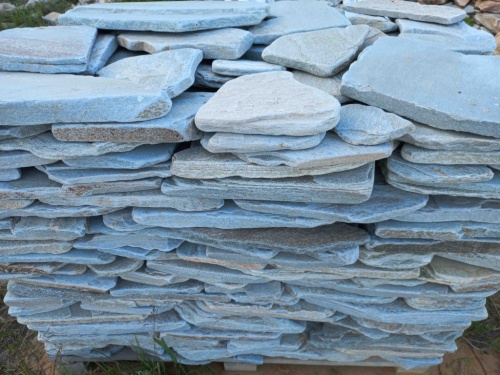 Плитняк златолит зелёный галтованный для цоколя купить в Сатке