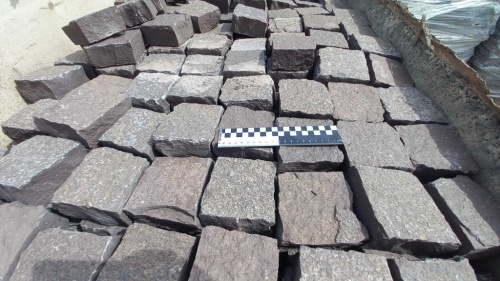 Лемезит колотая брусчатка 10 * 10 см. для парковки купить в Сатке